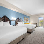 u3612-camelback-resort-offers-a-suite-with-two-queen-beds-and-balcony-overlooking-mountains-1