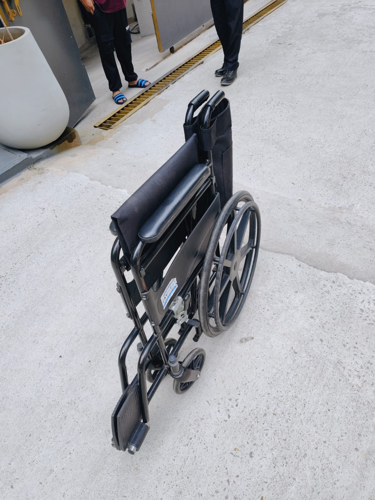 u3627-wheel-chair-on-rent-in-hyderabad