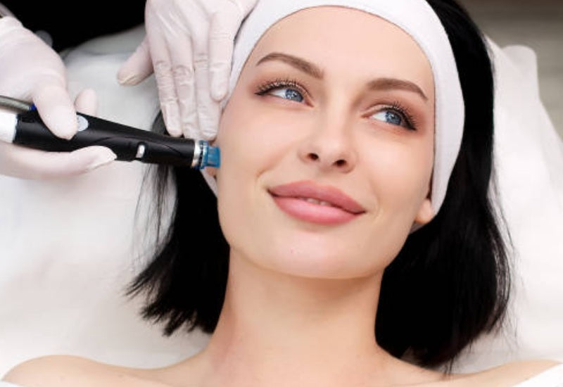 u3700-Achieve-Long-Lasting-Instant-Radiance-with-HydraFacial-Glow