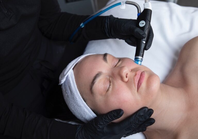u3718-Rejuvenate-Your-Skin-Tone-with-HydraFacial-in-Dubai-at-Dynamic-Life-Clinic