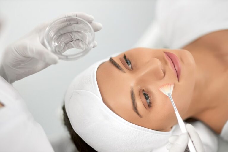 u3700-Do-Chemical-Peels-Exfoliate-to-Reveal-a-Radiant-Skin-Glow