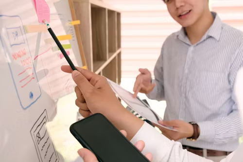 premium_photo-1661329879188-25ab87db4af6-2