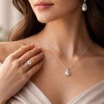 Elegant-diamond-details-in-warm-lighting