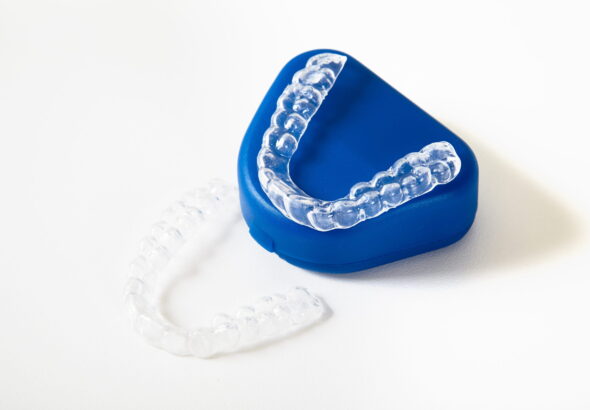 two-dental-whitening-trays-box-it-1-1